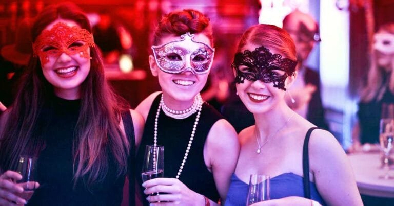 New study on FoMo (the "fear of missing out") shows it's about much more than social media